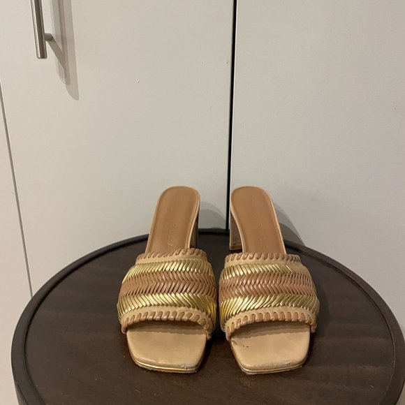 DANIELLA SHEVEL - Picture 3 of 10